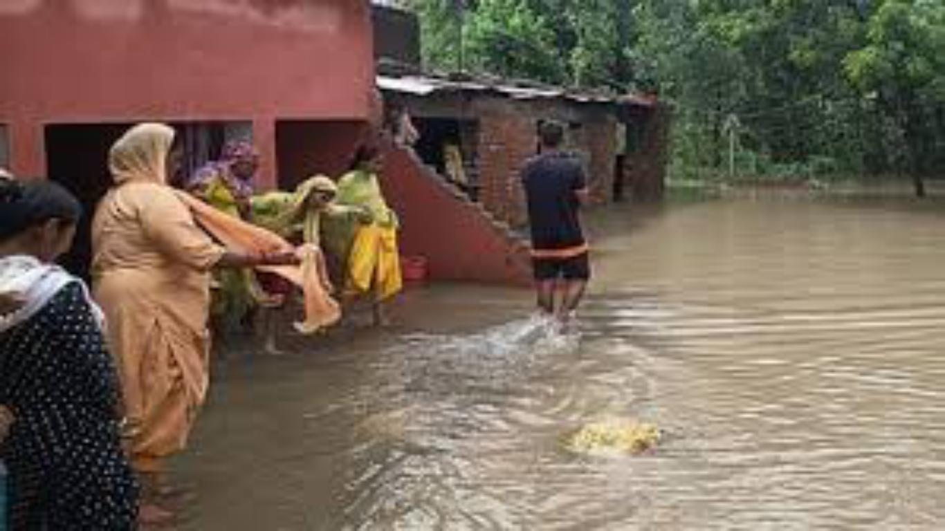 भारी बारिश का कहर हालात पर काबू पाने के लिए SDRF उतरी