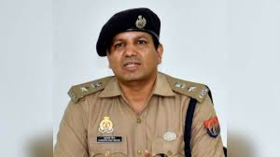 यूपी के वाराणसी में पुलिसिंग के मानक पर खरा न उतरने वाले पुलिस कर्मियों पर अधिकारी कसने लगे शिकंजा।