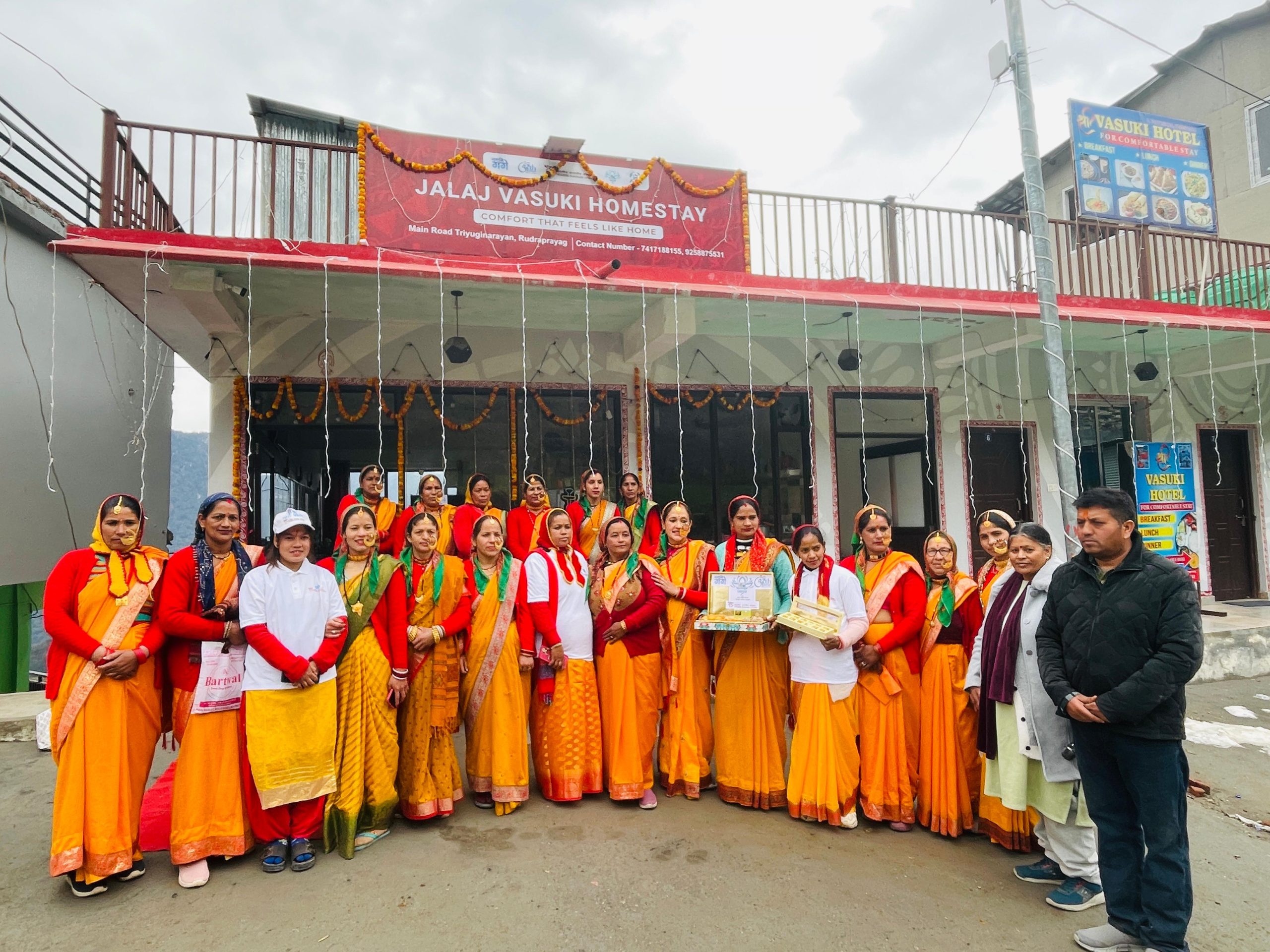 ऊखीमठः प्रधानमंत्री नरेन्द्र मोदी की ‘अर्थ गंगा’ की परिकल्पना को साकार करने हेतु राष्ट्रीय स्वच्छ गंगा मिशन द्वारा भारतीय वन्यजीव संस्थान को जलज परियोजना का दायित्व सौंपा गया, जिसमें स्थानीय समुदाय ‘गंगा प्रहरी’ के रूप में महत्वपूर्ण भूमिका निभा रहे हैं।