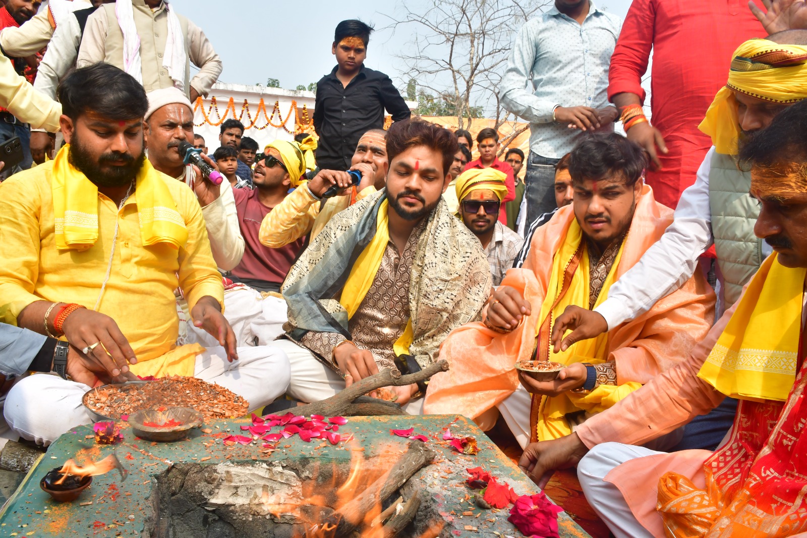 कैमूर में महाराजाधिराज श्री हरसू ब्रह्म बाबा का जन्मोत्सव हर्षोल्लास के साथ संपन्न, उमड़ा जनसैलाब।