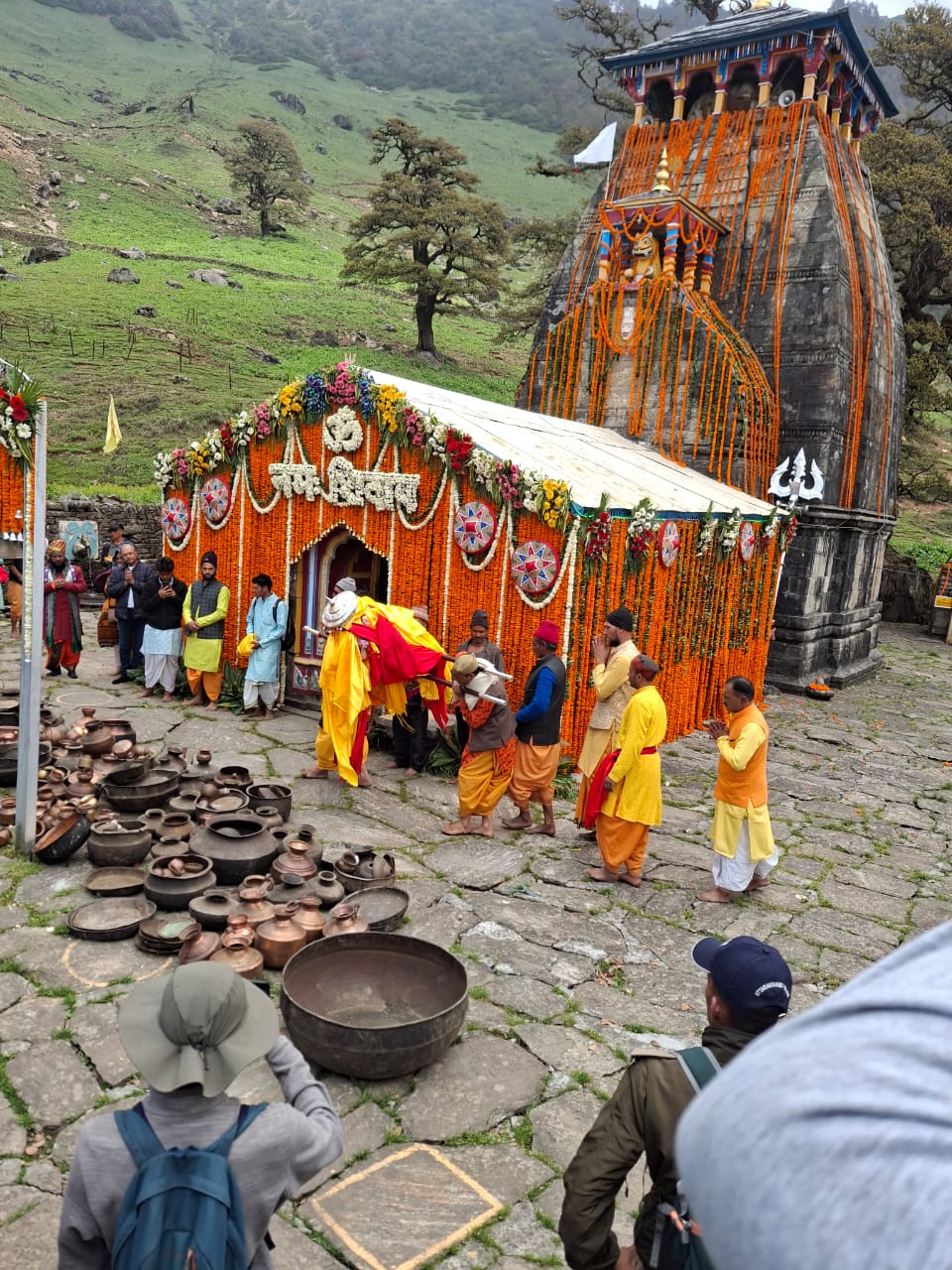 मद्महेश्वर धाम के कपाट खोलने की तिथि में बदलाव की मांग, प्रशासन को भेजा ज्ञापन। 