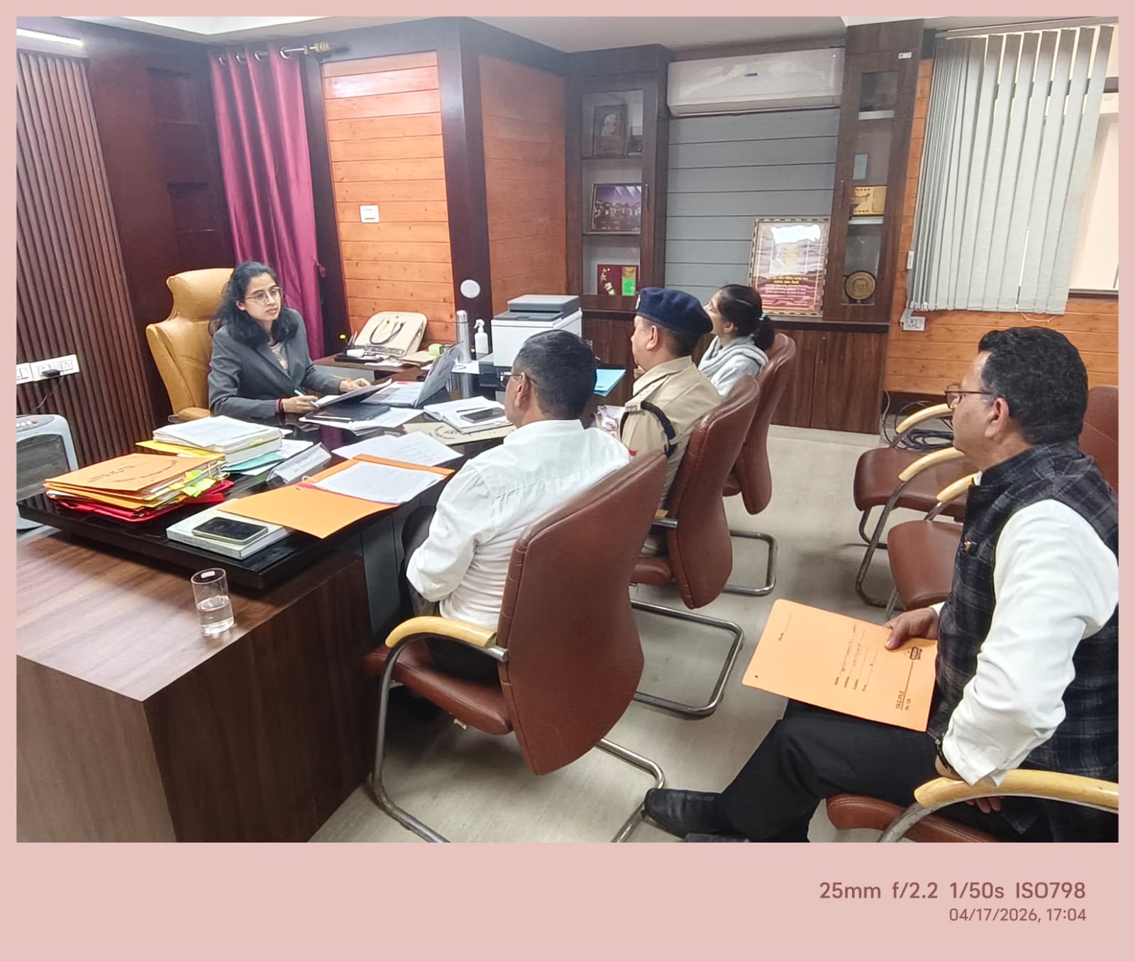 निर्माण कार्य के चलते यातायात व्यवस्था में अस्थायी परिवर्तन।