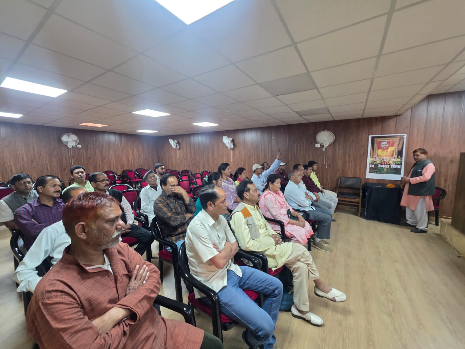 बजरंग दल के पूर्व संयोजक एवं सामाजिक कार्यकर्ता हेमंत बिष्ट का आकस्मिक निधन।