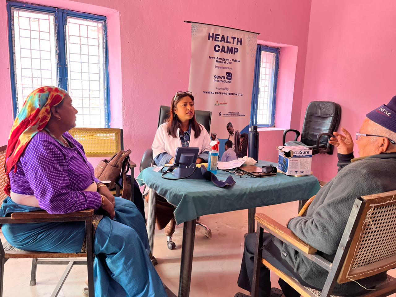 सेवा आरोग्यम शिविरों में 150 ग्रामीणों का स्वास्थ्य परीक्षण।   बालिकाओं को साइबर सुरक्षा के प्रति किया जागरूक। 