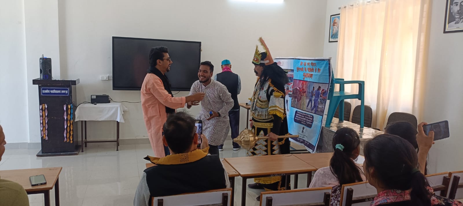 परिवहन विभाग द्वारा सड़क सुरक्षा, जीवन रक्षा कार्यक्रम के तहत चलाया गया जागरूकता अभियान।