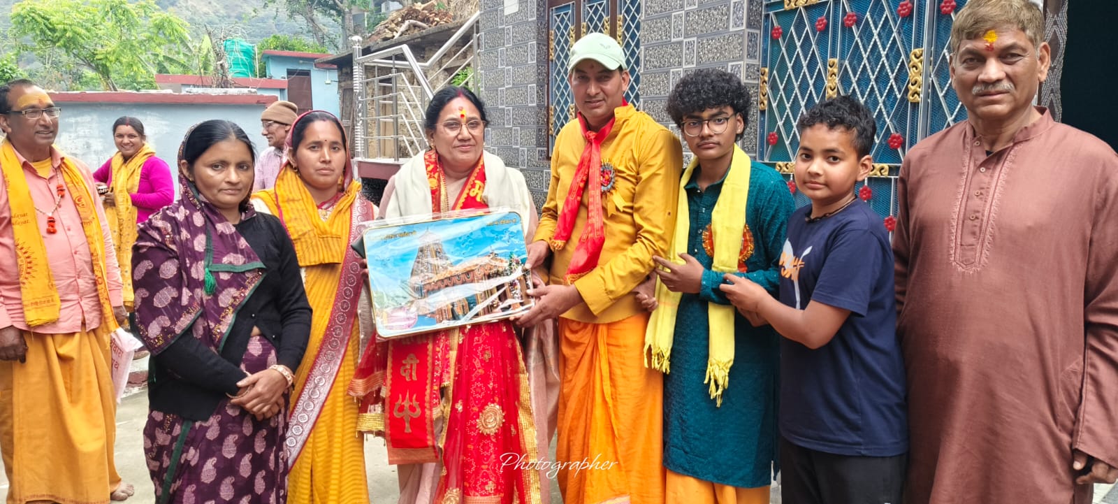 तल्लानागपुर चोपता फलासी में महा बन्याथ।   छठवें दिन उमड़ा आस्था का सैलाब।  ‘भावपुष्प’ पुस्तक का हुआ लोकार्पण। 