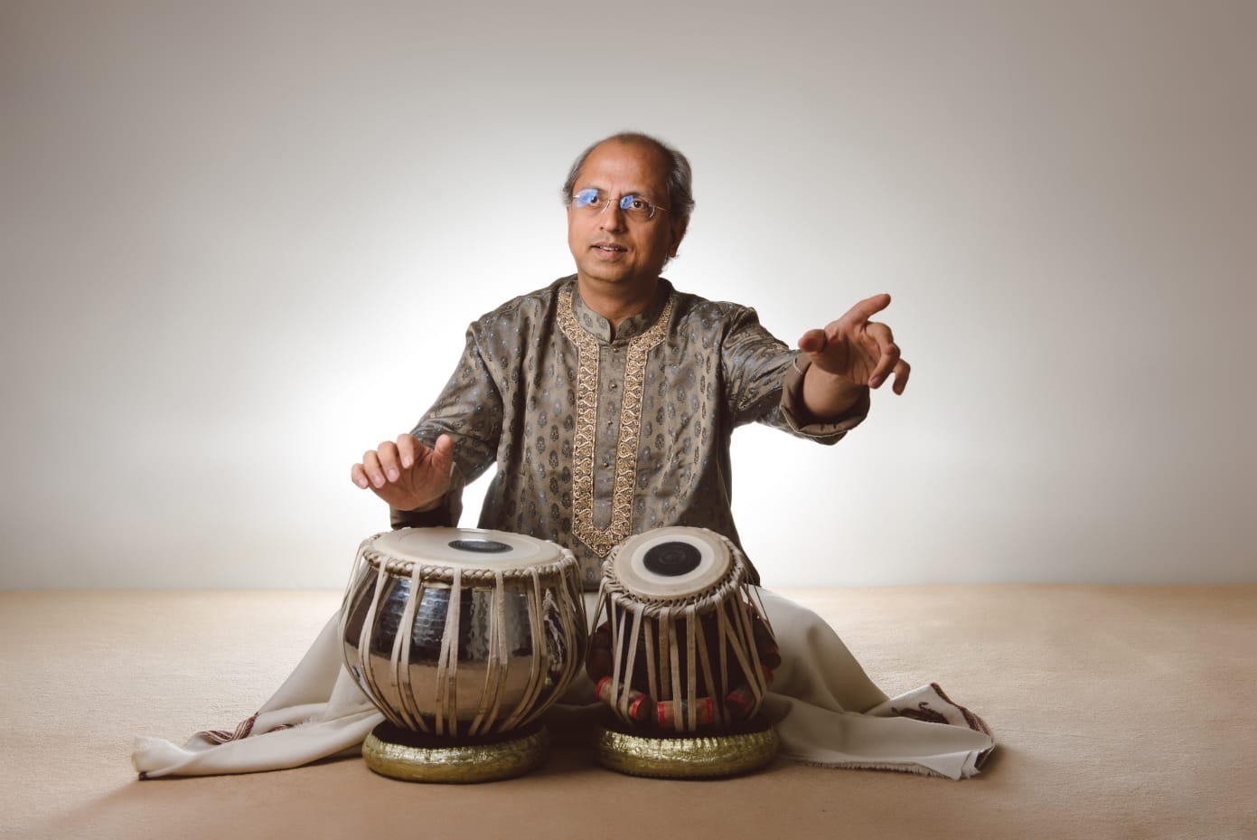 “लखनऊ का तबला घराना और गुरु शिष्य परंपरा”
