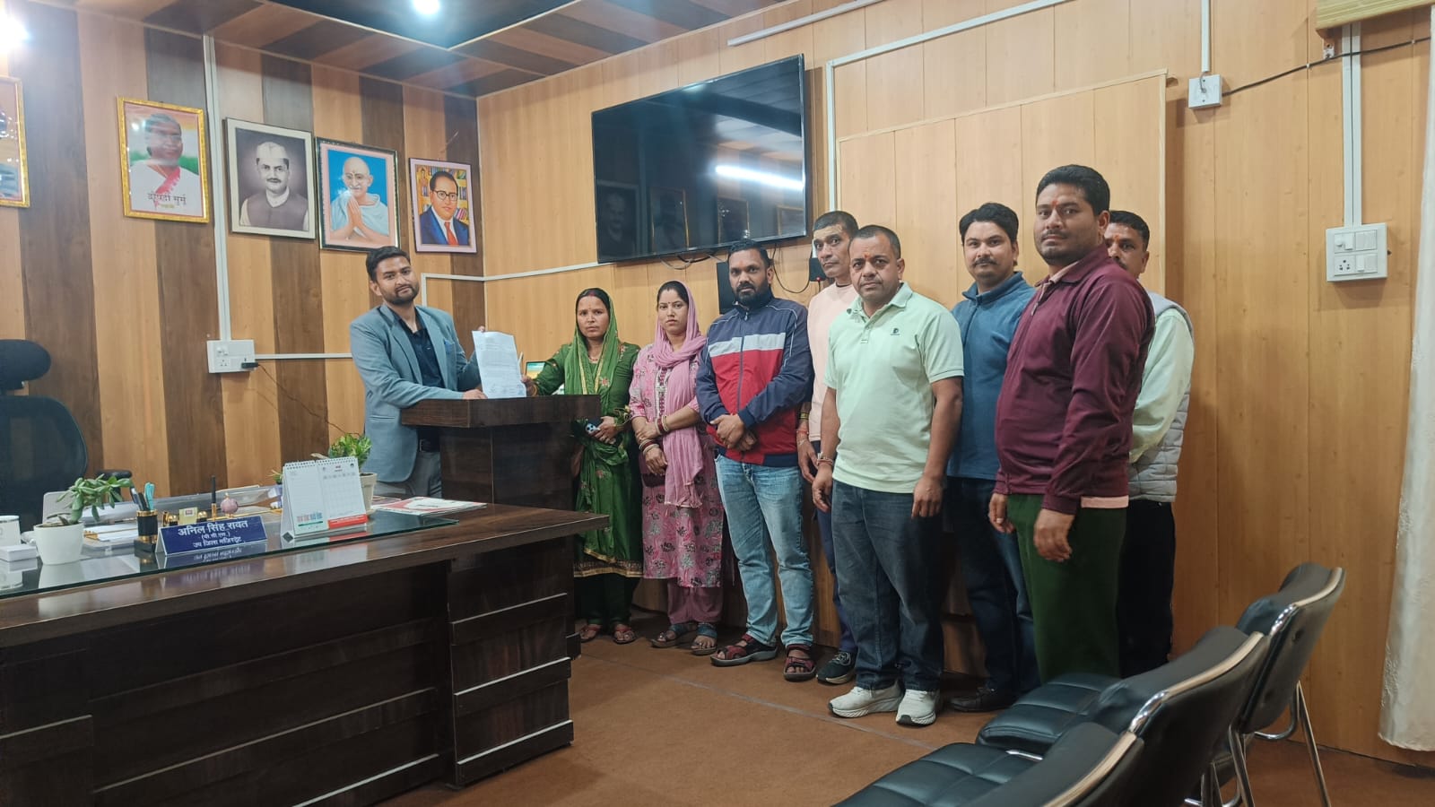 ऊखीमठ नगर पंचायत में अधिशासी अधिकारी के स्थानांतरण की उठी मांग। 