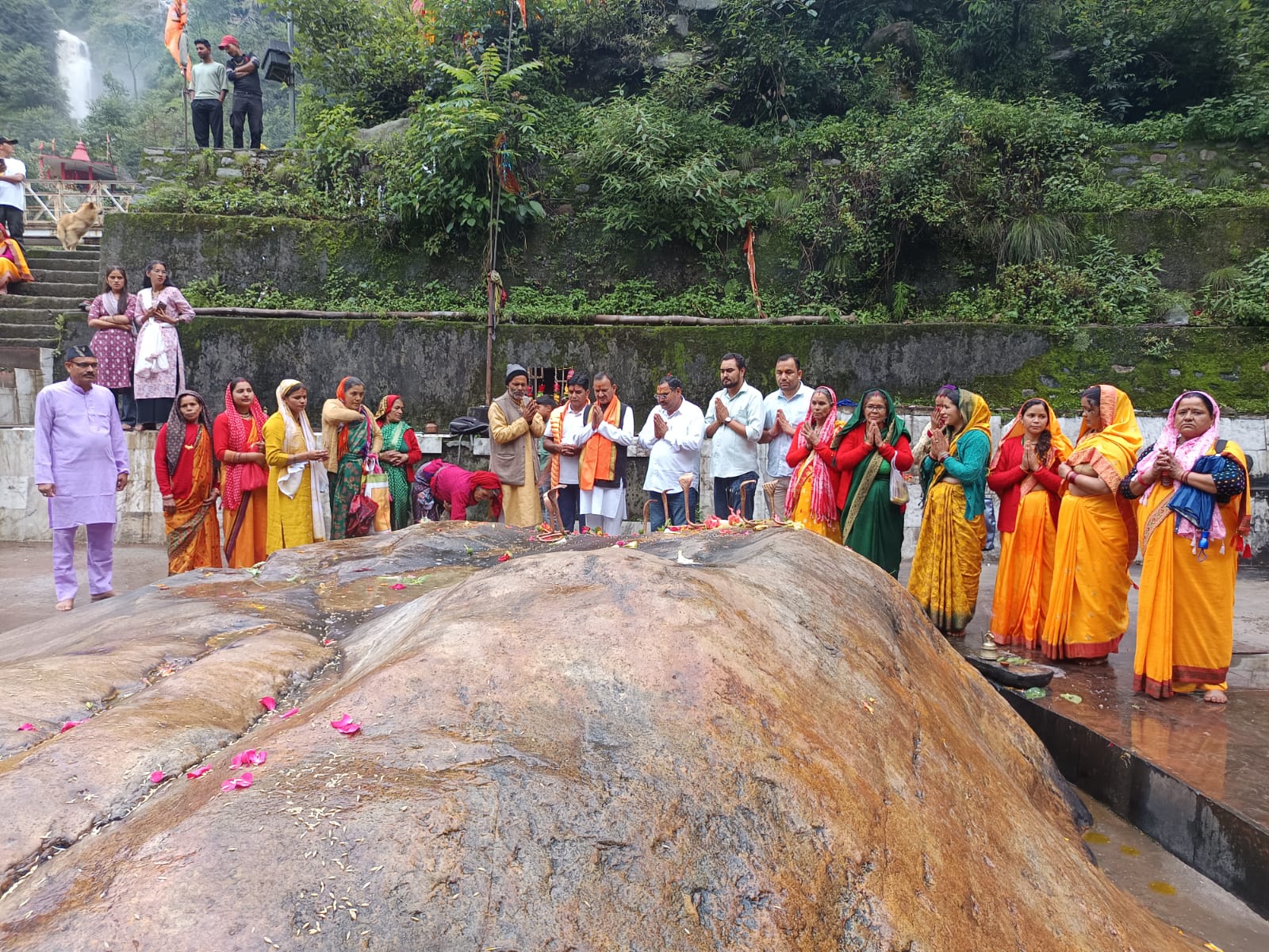 रूच्छ महादेव में 11 दिवसीय शिव महापुराण कथा पूर्णाहुति के साथ सम्पन्न।   कालीमठ घाटी 11 दिनों तक रही शिवमय।   सैकड़ों श्रद्धालुओं ने धर्म की गंगा में लगाई आस्था की डुबकी। 