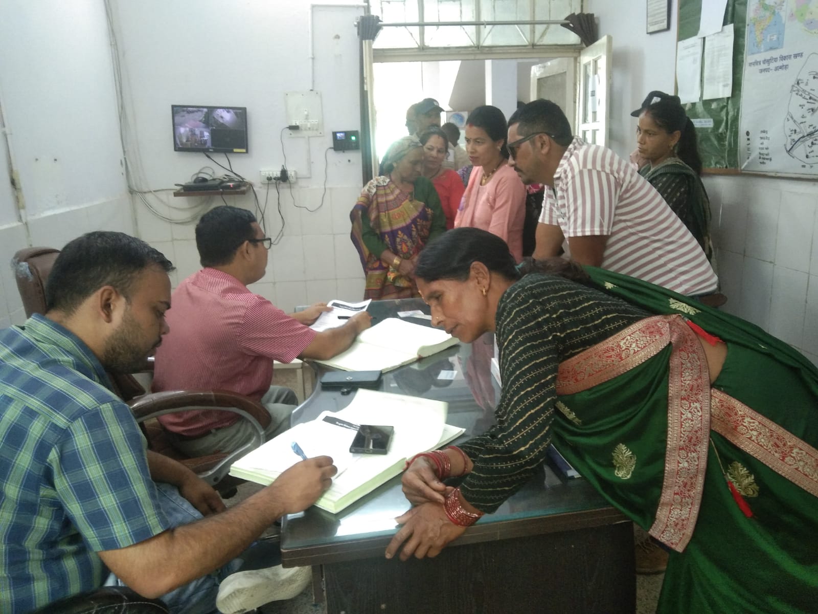 रविवार छुट्टी के दिन भी स्पेशलिस्ट चिकित्सकों ने कैंप में दी अपनी सेवाएं जिस पर रोगियों ने बहुत प्रशंसा की।