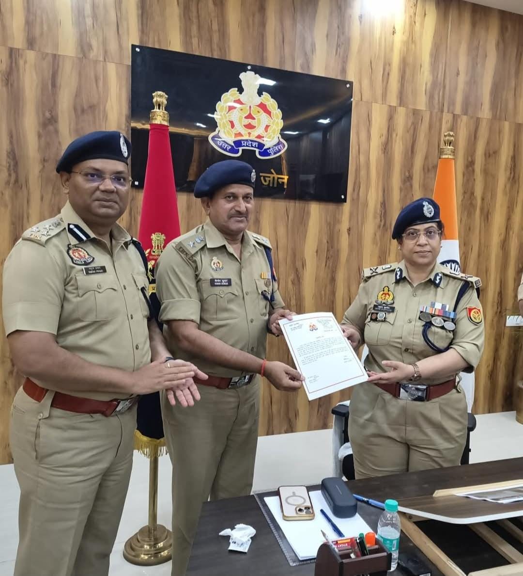 वाहन चोर गिरोह के खुलासे पर एसपी विनोद कुमार को मिला प्रशस्ति-पत्र।