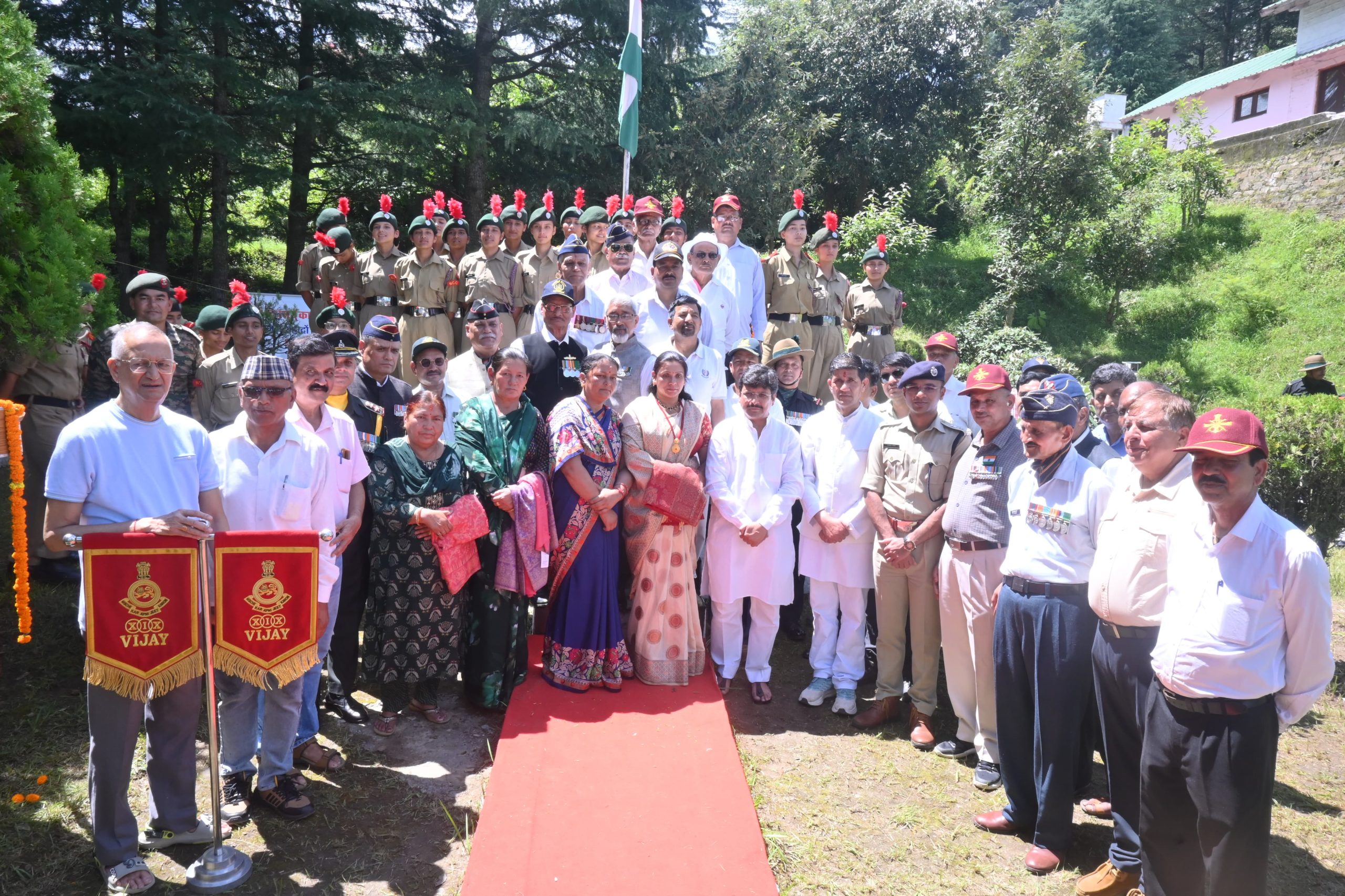 कारगिल शहीदों को श्रद्धांजलि अर्पित कर मनाया गया शौर्य दिवस।