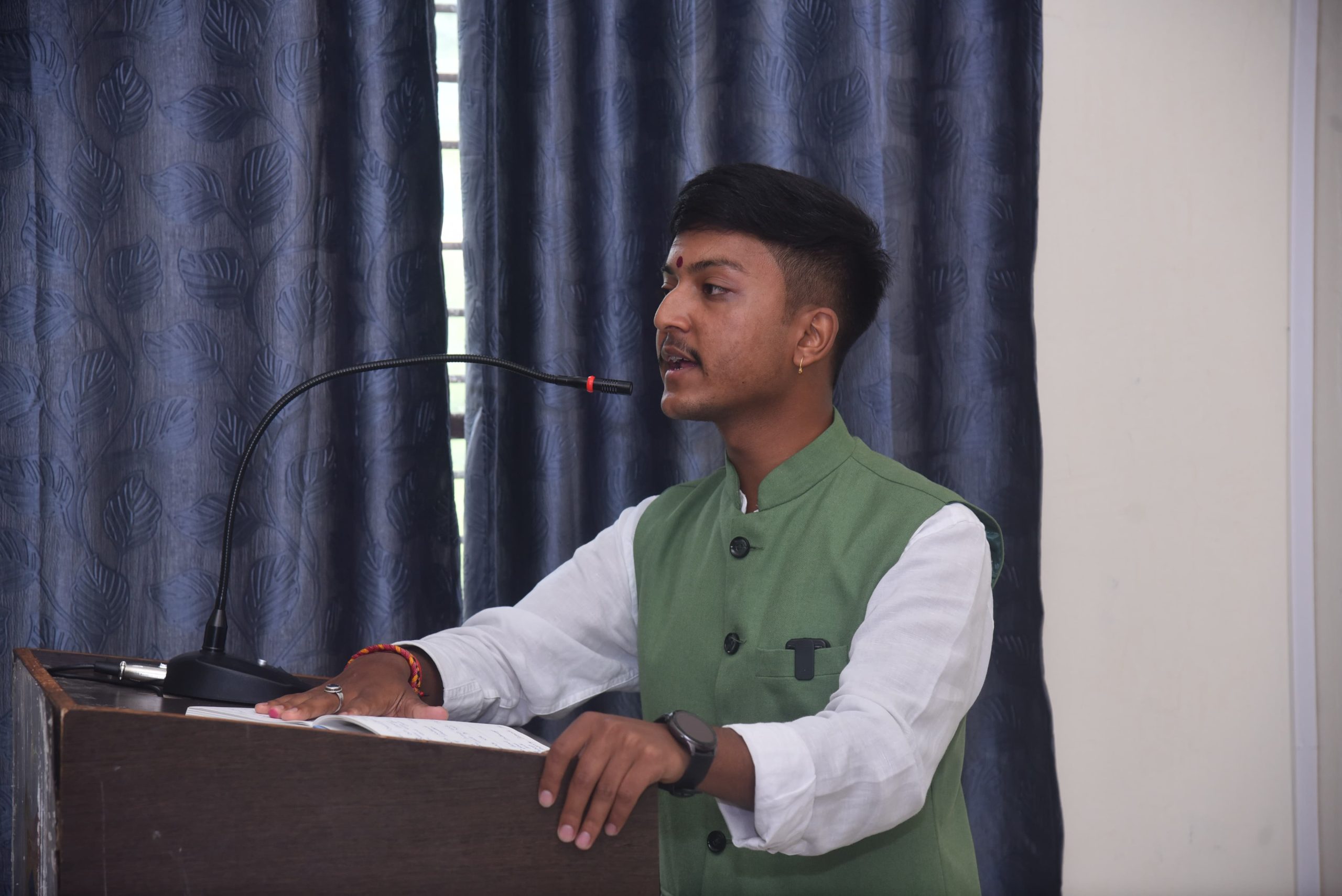 अल्मोड़ा मां अम्बे इंस्टिट्यूट ऑफ नर्सिंग एवं पैरामेडिकल साइंस अल्मोड़ा में भारतीय युवा मोर्चा के जिला अध्यक्ष शुभम रौतेला द्वारा युवा संवाद कार्यक्रम।