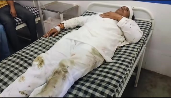 ध्वजारोहण के दौरान सरंपच के ऊपर हमला 