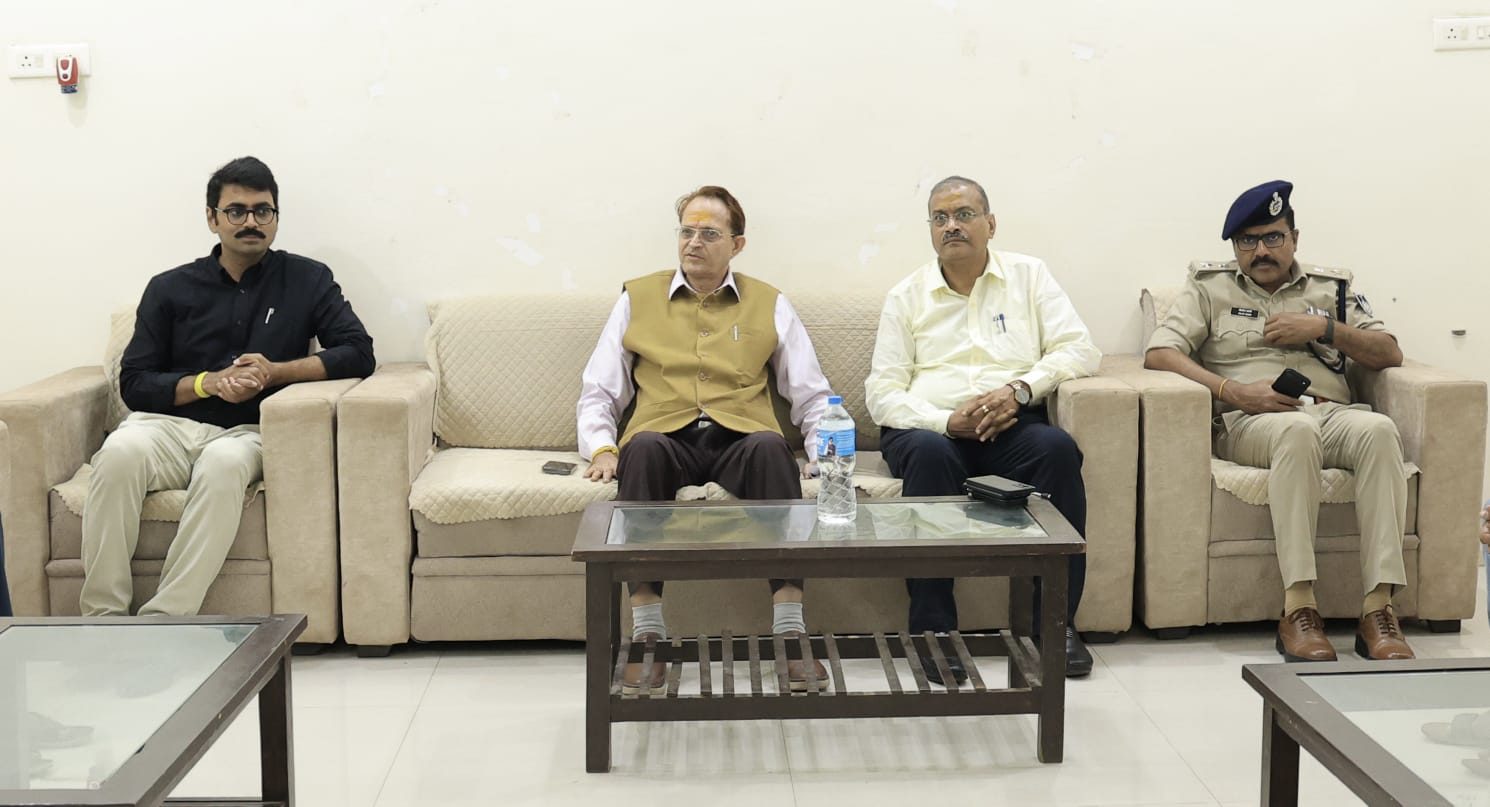 मानव अधिकार आयोग एवं आमजनों के मध्य सेतु का काम करेंगे आयोग मित्र – डॉ. सिंह।