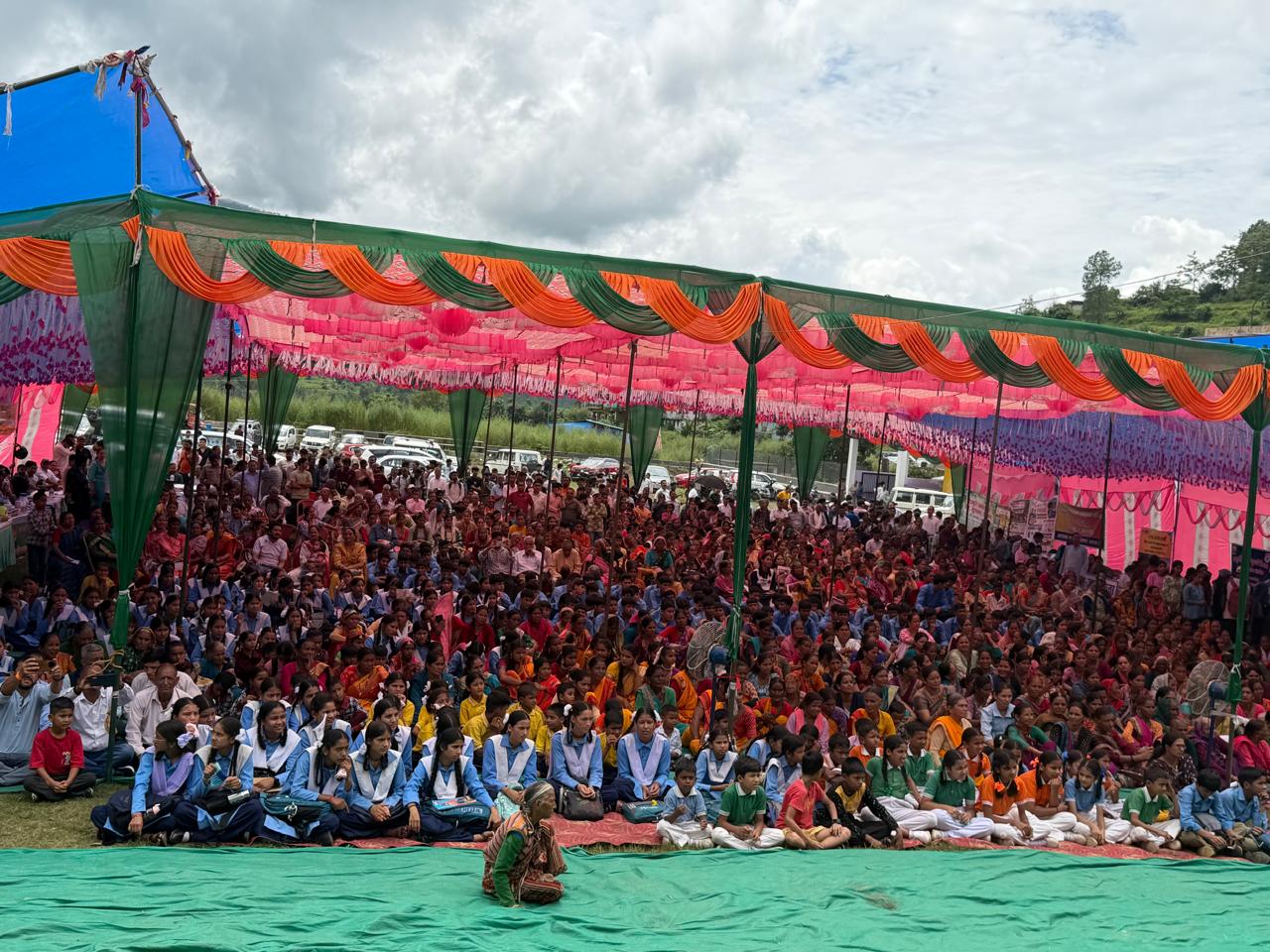 जन-जन की सरकार, जन-जन के द्वार अभियान के तहत स्याल्दे विकासखंड के भरसोली में बहुउद्देशीय शिविर आयोजित।