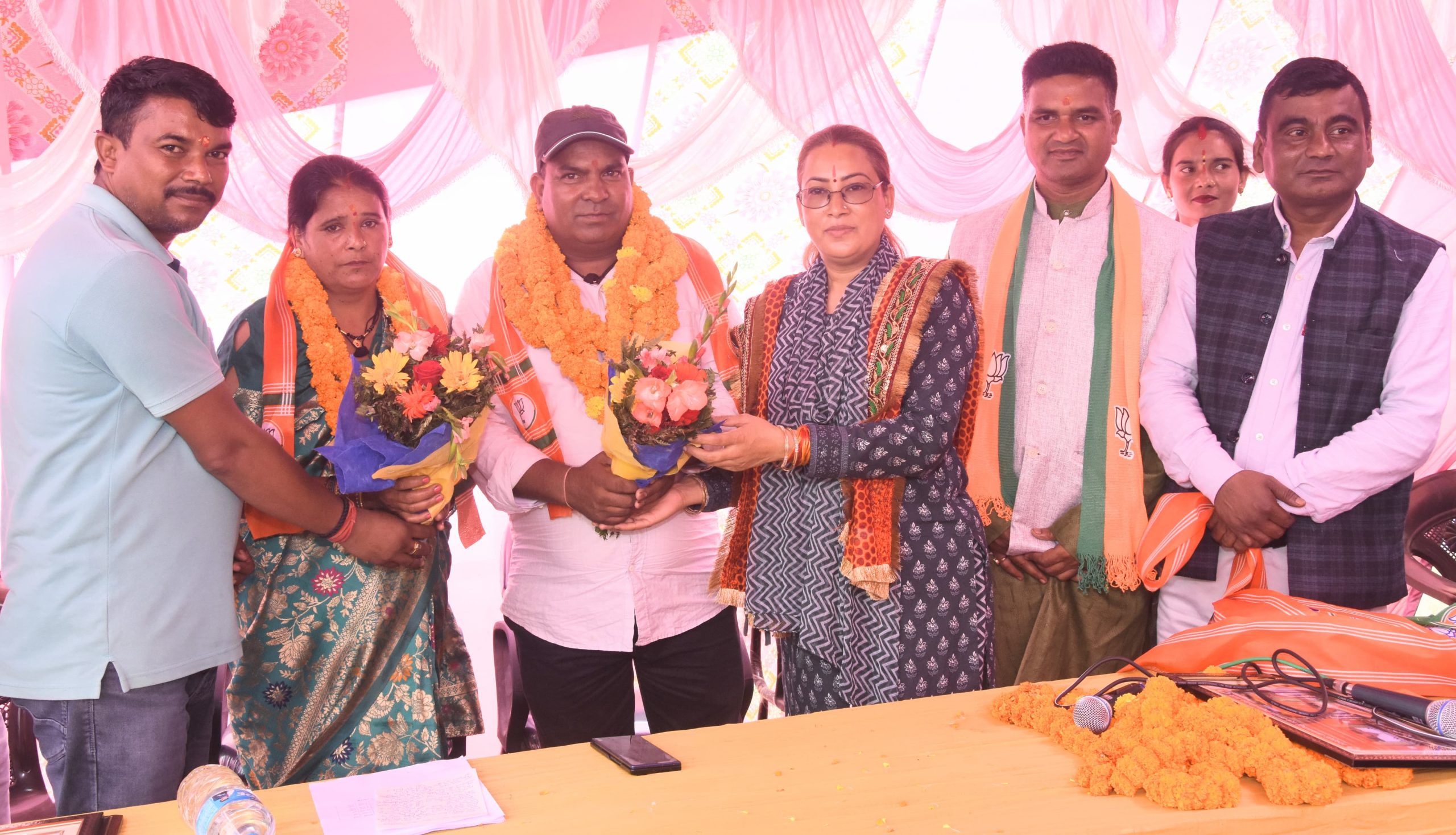 कैबिनेट मंत्री रेखा आर्या ने सोमेश्वर क्षेत्र में सुनीं जनसमस्याएं, विभिन्न विकास कार्यों के लिए की घोषणाएं।