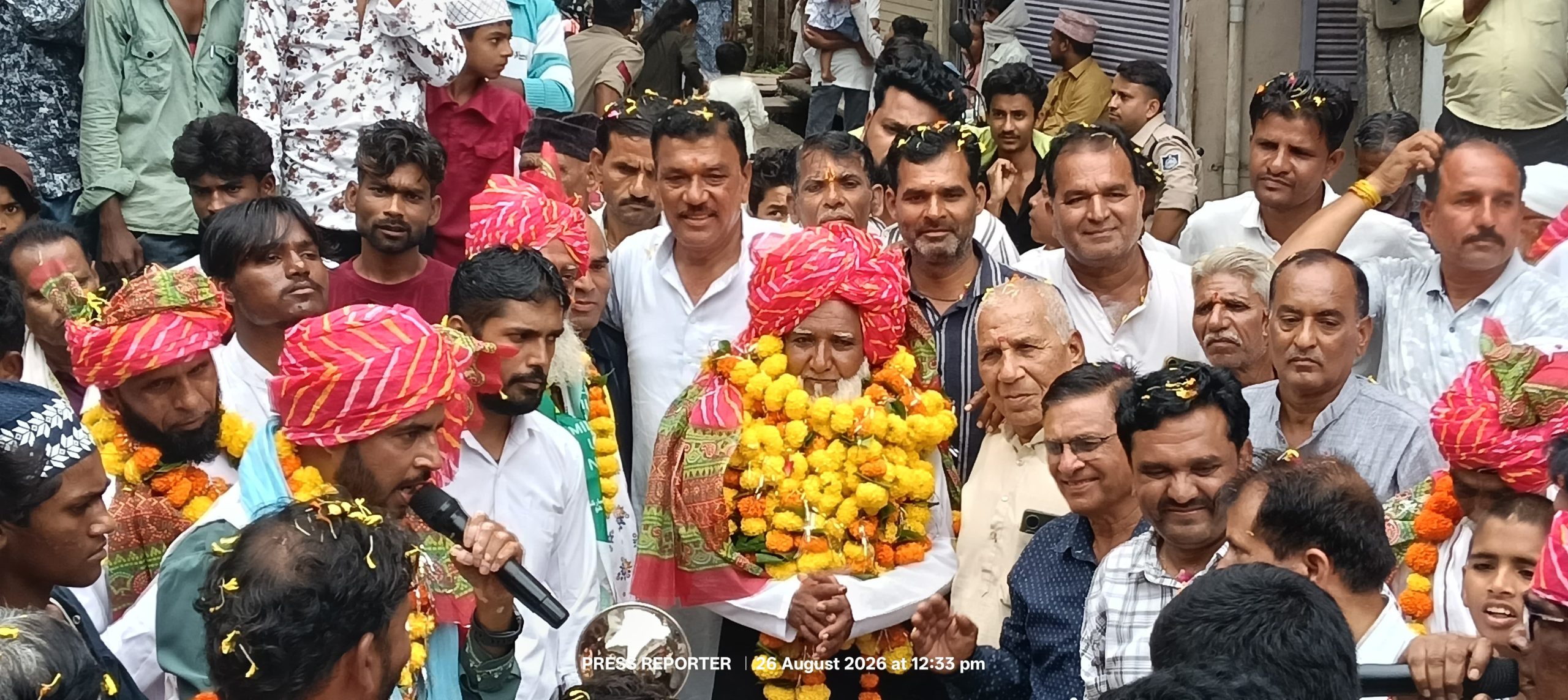 भाईचारे का पैगाम लेकर निकला ईद मिलादुन्नबी का जुलूस।