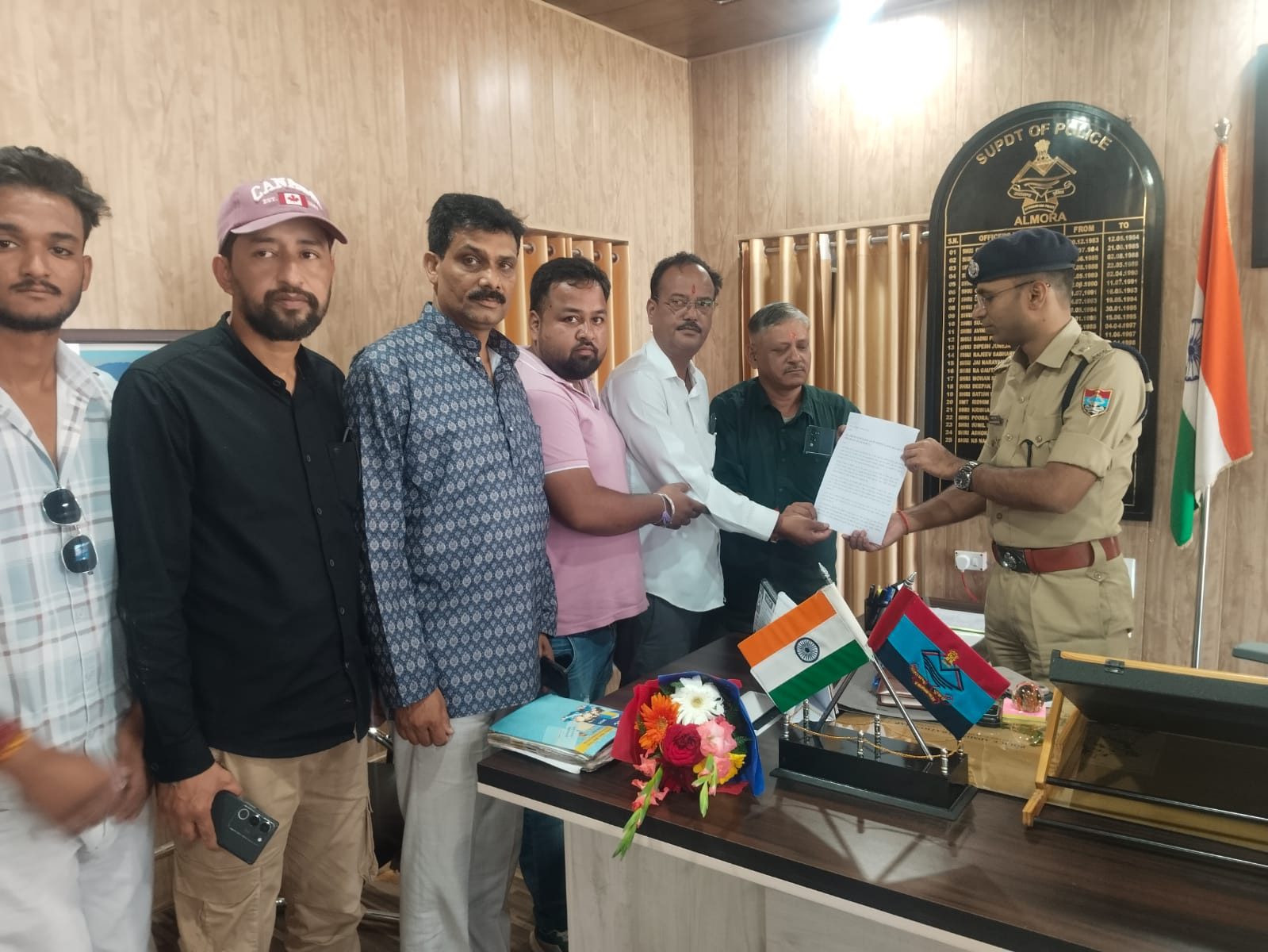 मॉल रोड पर अराजक तत्वों पर अंकुश लगाने की मांग, एसएसपी से मिला प्रतिनिधिमंडल।
