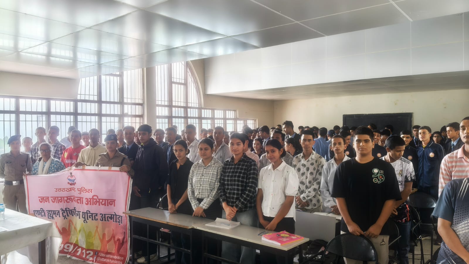 एचएम कॉलेज लोधिया में महिला कोतवाली पुलिस ने चलाया जागरूकता अभियान।