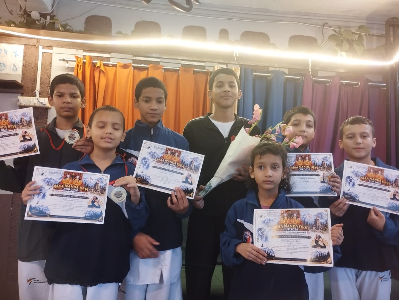 ताइक्वांडो अकादमी अल्मोड़ा के छः ताइक्वांडो खिलाड़ियों ने पांच गोल्ड और एक सिल्वर मेडल के साथ कुल छः मेडल जीते।