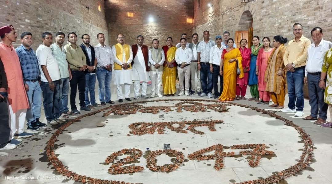 मल्ला महल में भव्य दीपोत्सव, दीपों से साकार हुआ ‘विकसित भारत 2047’।