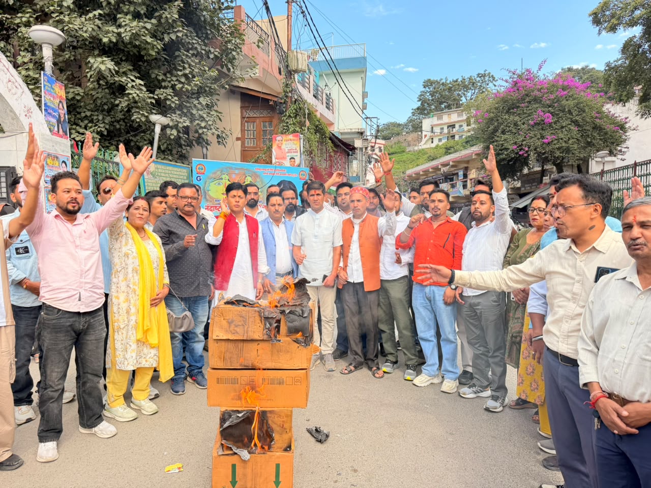 राष्ट्रीय सुरक्षा के प्रहरी अजीत डोभाल का अपमान स्वीकार नहीं : भाजपा।