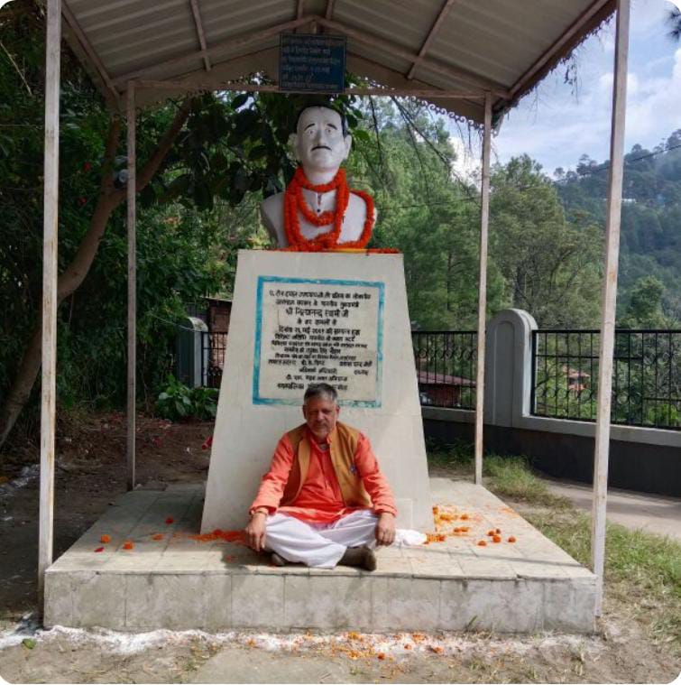 भाजपा के वरिष्ठ नेता राजीव गुरूरानी ने आज पंडित दीनदयाल उपाध्याय की मूर्ति पर कल्यापरण कर भावपूर्ण श्रद्धांजलि।