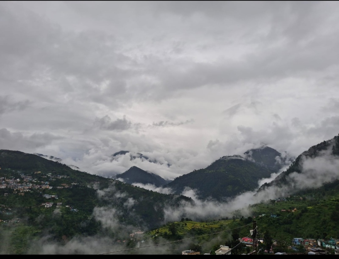 मूसलाधार बारिश से केदार घाटी में जनजीवन प्रभावित। 