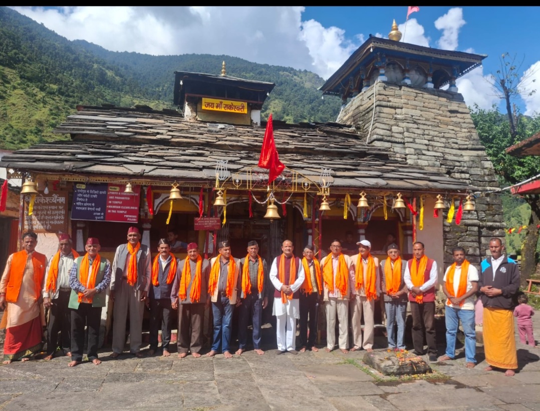 ब्रह्म कमल अर्पन के साथ पौराणिक जागरों का समापन।  मद्महेश्वर घाटी के राकेश्वरी मन्दिर में उमड़ा आस्था का सैलाब। 