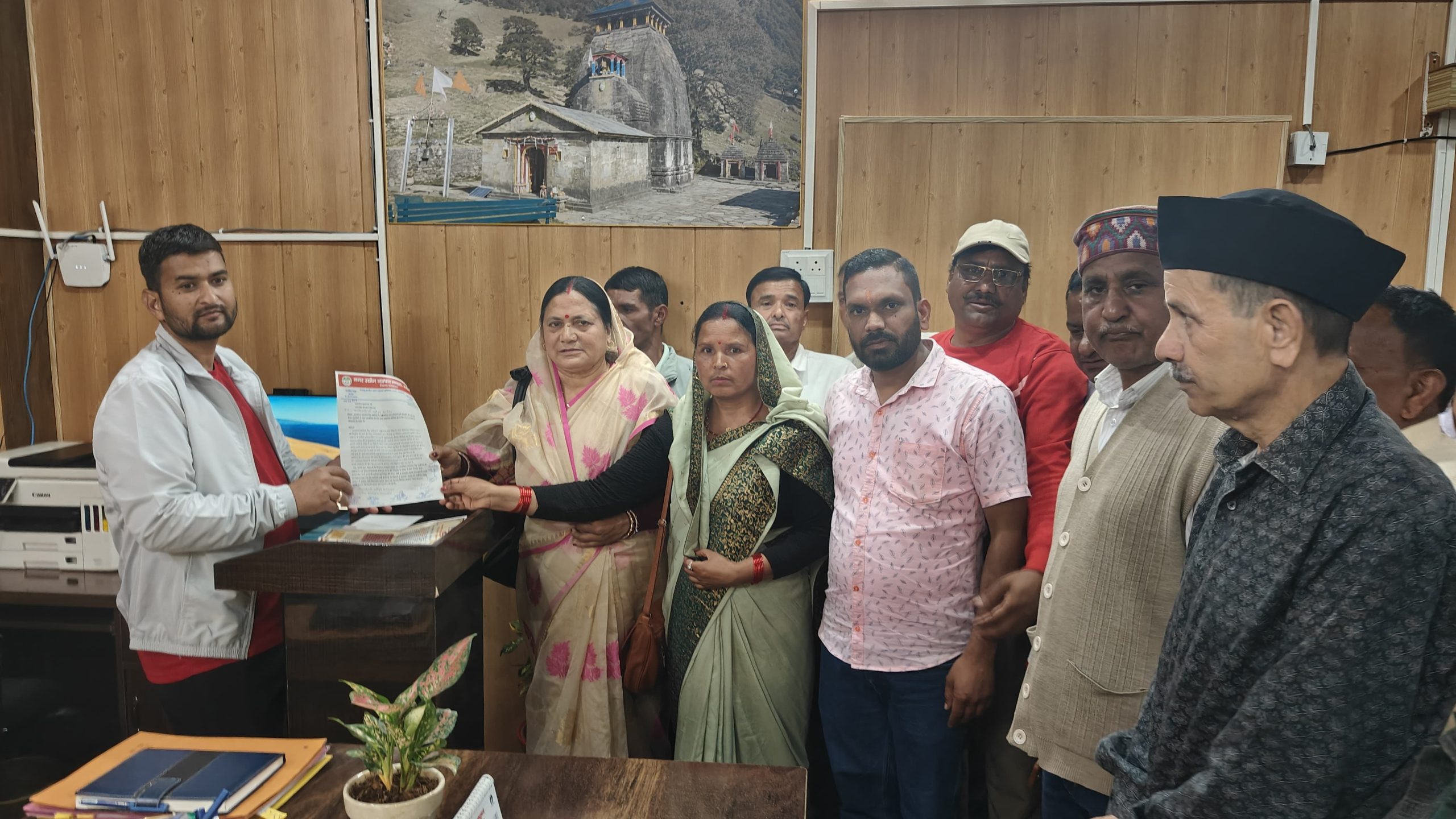 पीएचसी उच्चीकरण की मांग को लेकर 19वें दिन भी धरना जारी।