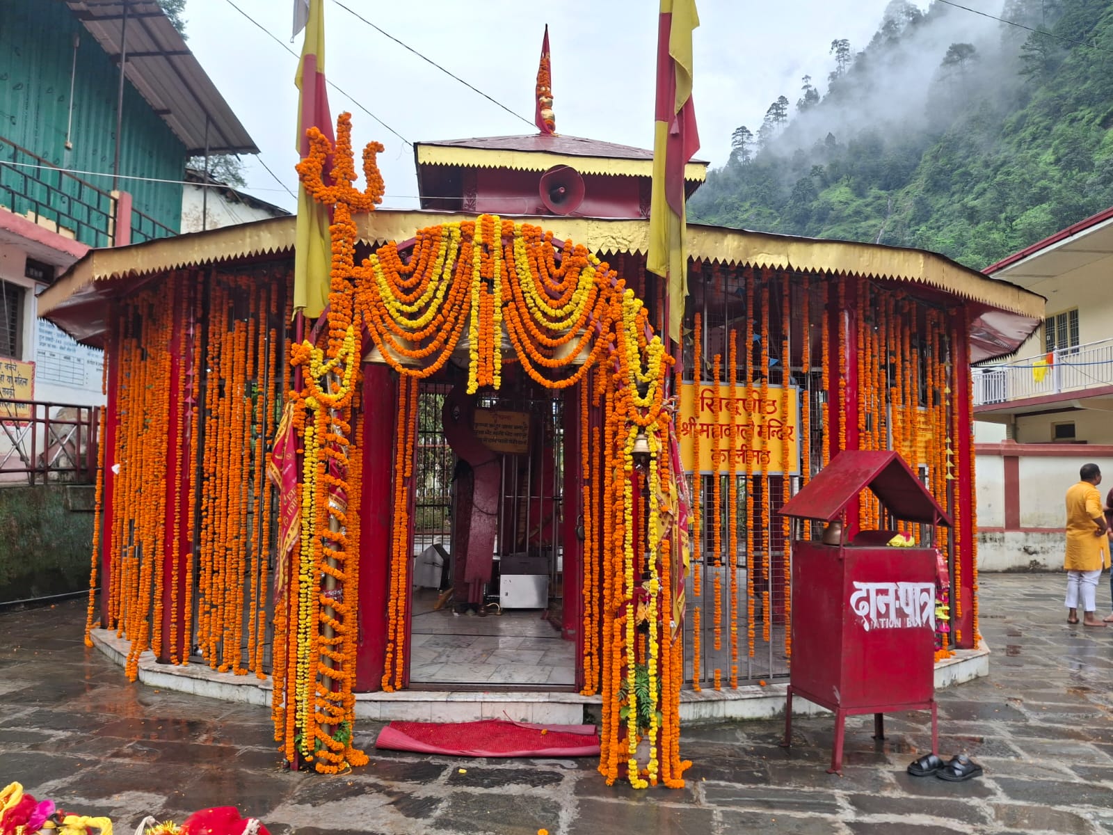 सिद्धपीठ कालीमठ में उमड़ा रहा आस्था का सैलाब।