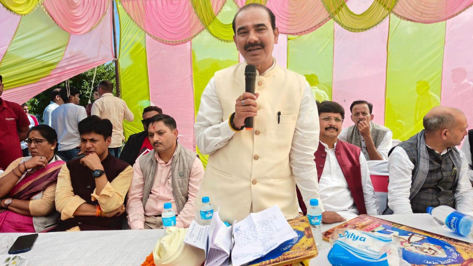 ₹8.10 करोड़ की लागत के दो सड़क कार्यों का शिलान्यास, ग्रामीण क्षेत्रों में बेहतर होगी आवागमन की सुविधा।