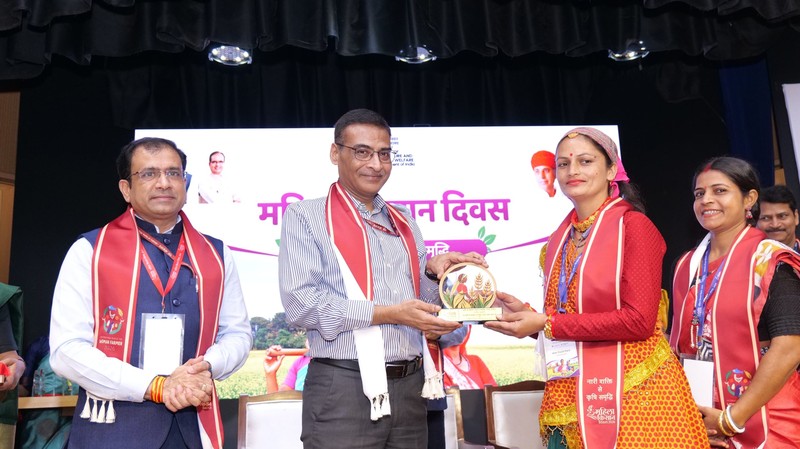कृषि क्षेत्र में उत्कृष्ट योगदान के लिए दिल्ली में सम्मानित हुईं अल्मोड़ा की प्रीति पंत।