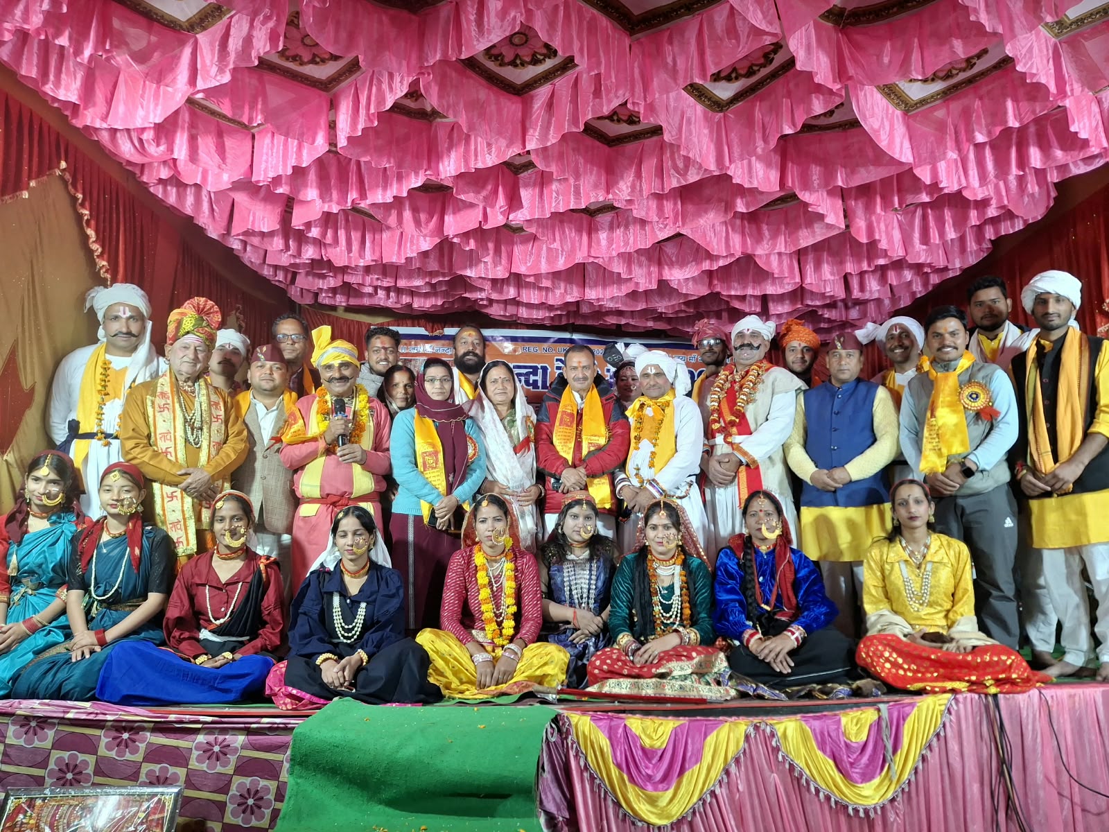 भगवती नन्दा की दूसरी भजन संध्या स्थानीय कलाकारों के नाम रही।