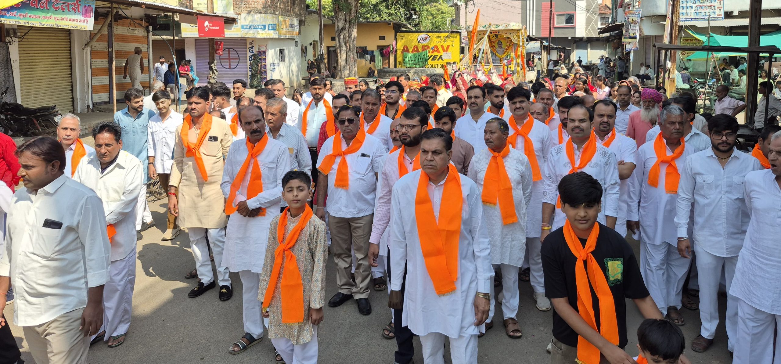 गुरु टेकचंद जी के जयकारों से गूंजा कानड़, धूमधाम से मना 215वां समाधि उत्सव।