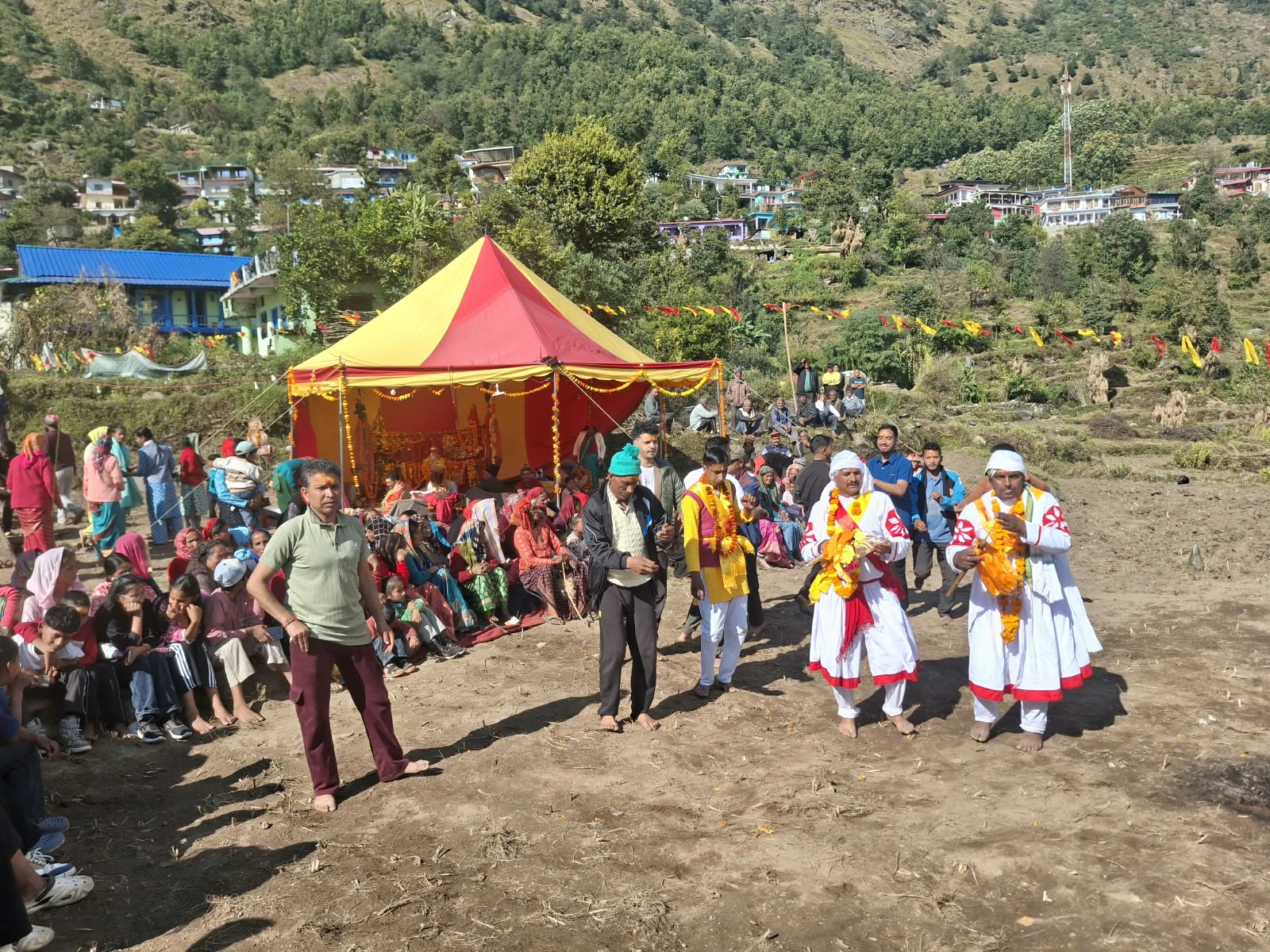 देव नृत्यों से गूंजेगी घाटी, धार्मिक मेलों में दिखेगा लोक संस्कृति का वैभव।