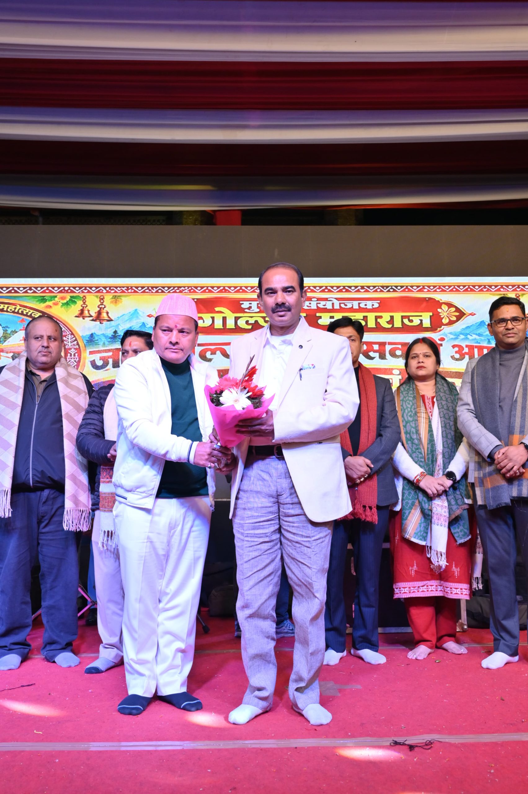 अल्मोड़ा ऐतिहासिक मल्ला महल में गोल्ज्यू महोत्सव में शामिल हुए केन्द्रीय राज्यमंत्री अजय टम्टा।