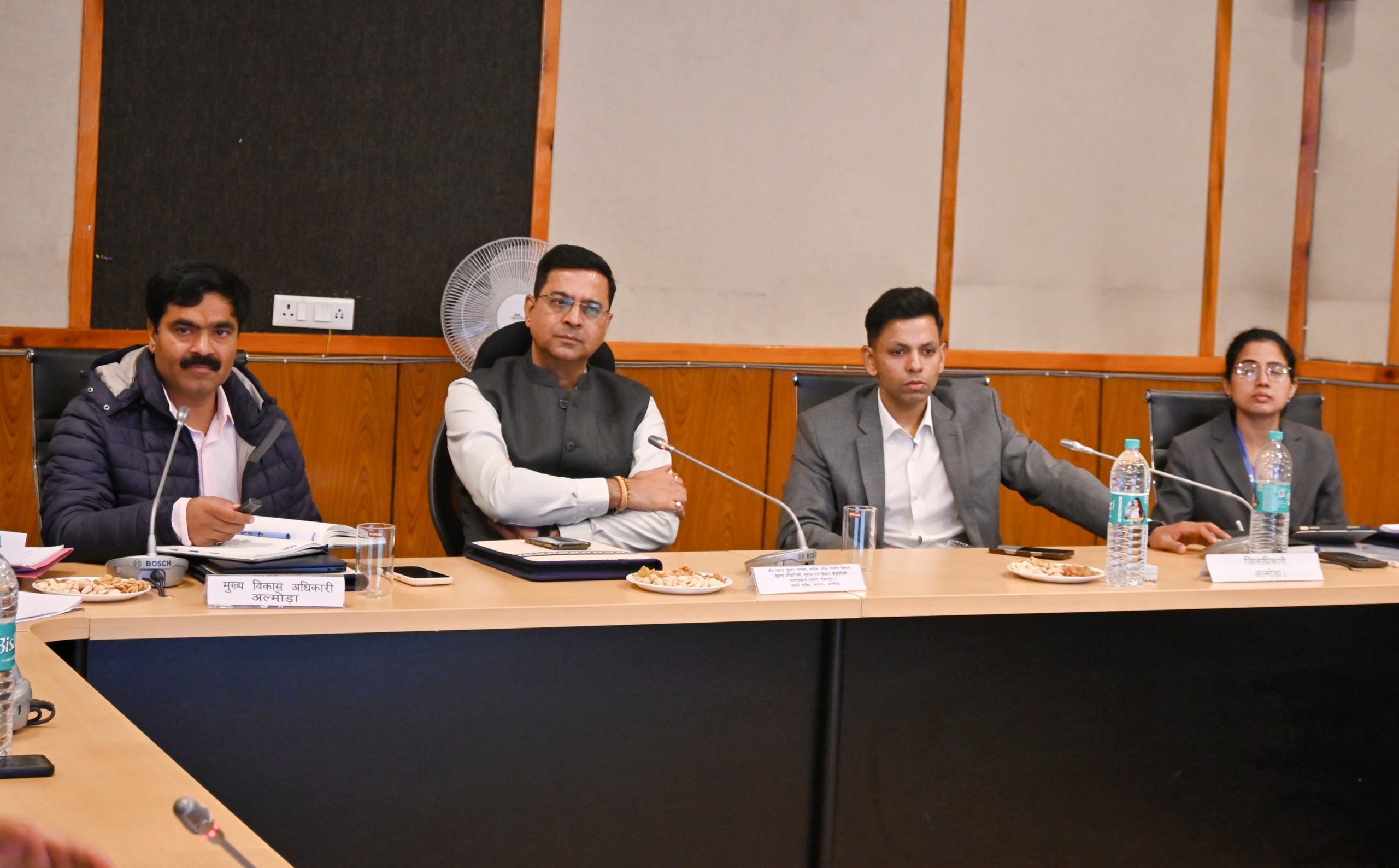 प्रभारी सचिव ने परखी विकास योजनाओं की प्रगति, समयबद्ध क्रियान्वयन और गुणवत्ता पर जोर।